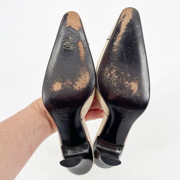 Vintage Prada Beige Neutral Leather Bow Pointed Toe Slide Mules Heels IT 36 - Picture 11 of 12